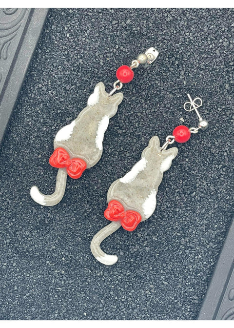 Grey Kitty Cat with Red Bow Earrings