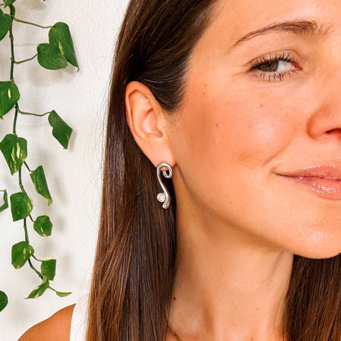 Tide Twinkle Stud Earrings